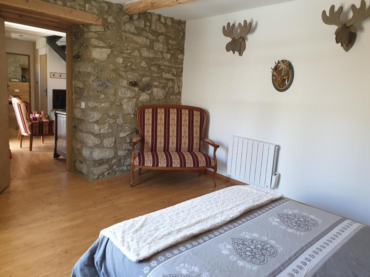La Petite Chapelle Hotel Font-Romeu-Odeillo-Via Luaran gambar