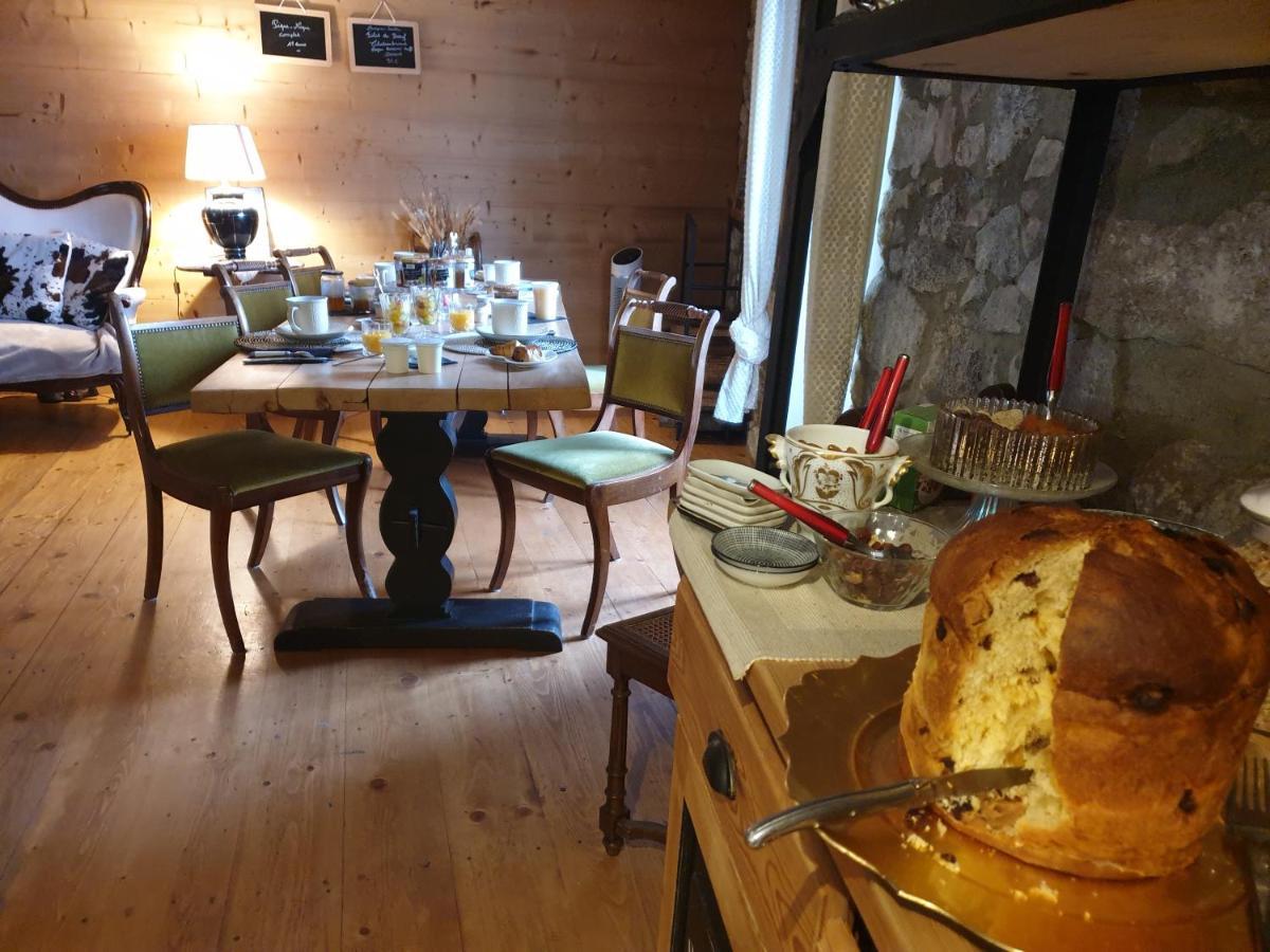 La Petite Chapelle Hotel Font-Romeu-Odeillo-Via Luaran gambar